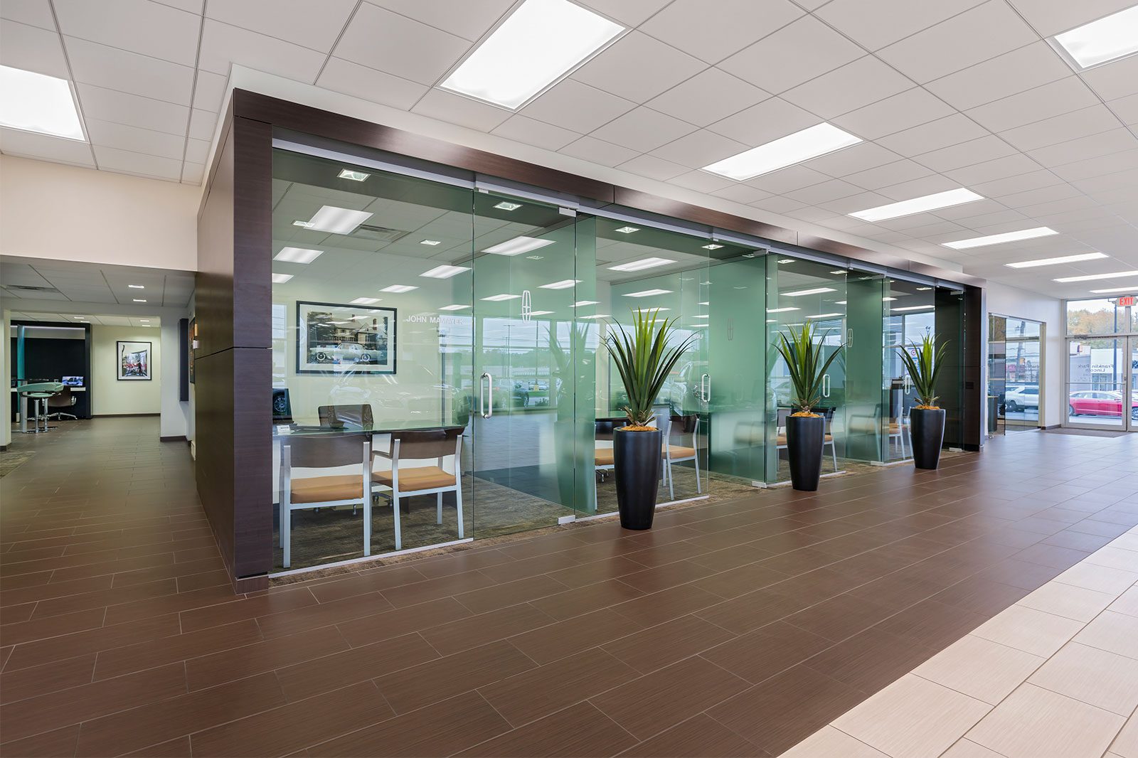 Auto dealership offices at Franklin Park Lincoln