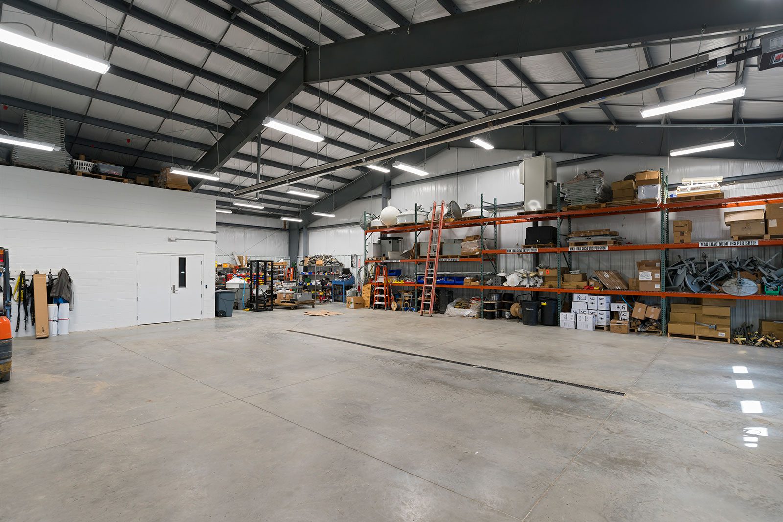 Amplex mixed use ware house area by Miller Diversified Construction